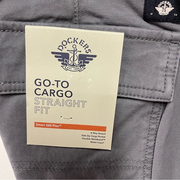 Dockers® Smart 360 Flex™ Straight-Fit Go-To Cargo Pants - Picture 2 of 5